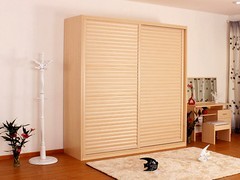 福建價(jià)格劃算的福州百葉移門供應(yīng) 百葉移門價(jià)格圖片|福建價(jià)格劃算的福州百葉移門供應(yīng) 百葉移門價(jià)格產(chǎn)品圖片由福州廣樂(lè)居門業(yè)公司生產(chǎn)提供-